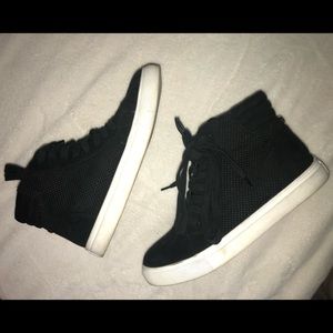 Steve Madden high tops